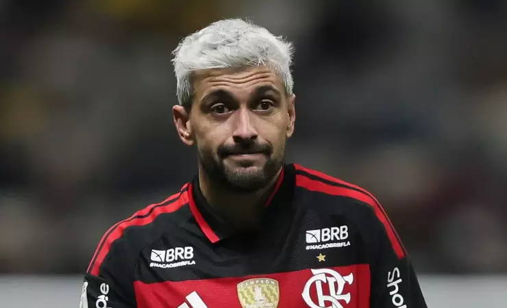 Estiramento na panturrilha coloca Arrascaeta em risco na Copa do Mundo