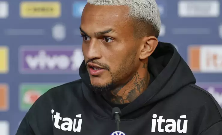 Wesley diz que pressão na Seleção é maior do que no Flamengo