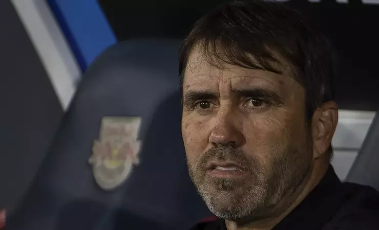 River Plate busca Nelson Deossa, alvo do Flamengo, após contatos iniciais
