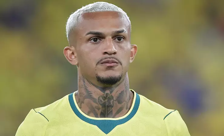 Wesley volta a treinar com bola após lesão e preocupa a Seleção Brasileira