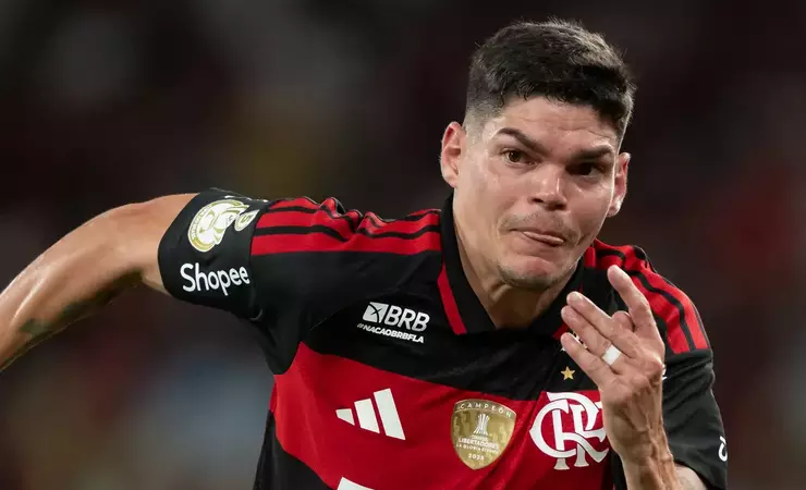 Flamengo negocia Ayrton Lucas com Santos e trava por cláusula de compra