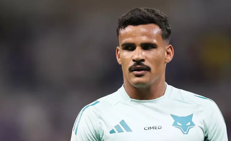 Flamengo monitora Kaiki e vê Como avançar por lateral do Cruzeiro