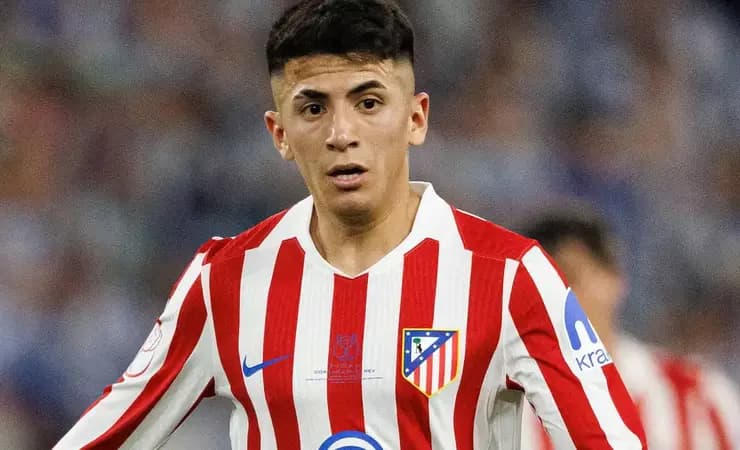 Flamengo busca Thiago Almada, mas Napoli e River Plate entram na disputa