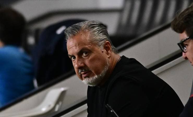 Flamengo busca centroavante e jogador versátil para a próxima janela