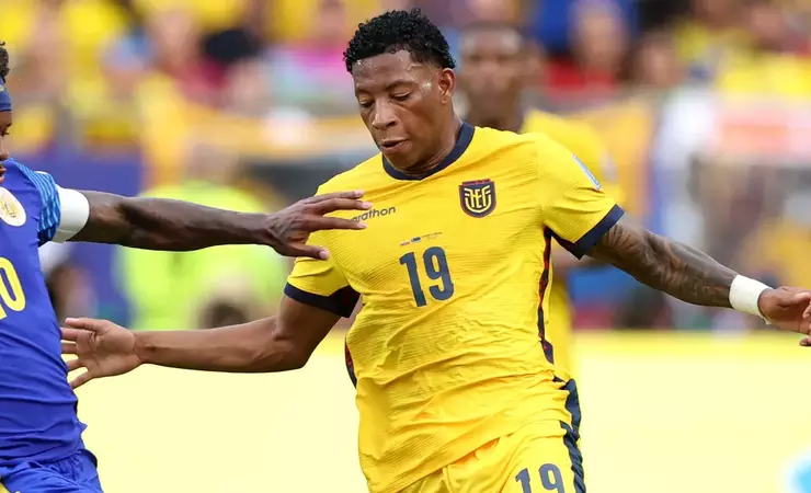 Equador vence a Alemanha por 2 a 1 e garante vaga no mata-mata da Copa