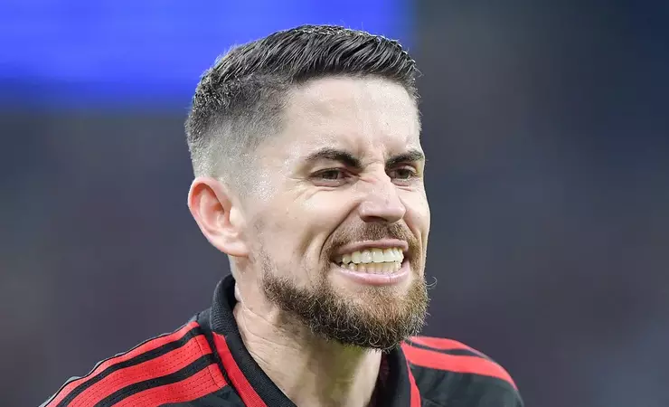 Jorginho brinca com possível chegada de Calafiori ao Flamengo nas redes