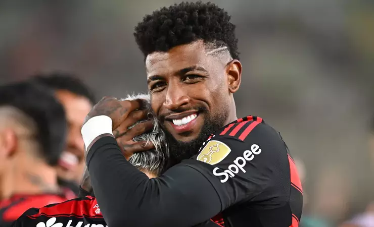 Flamengo avalia proposta do Aston Villa de 9 milhões por Emerson Royal