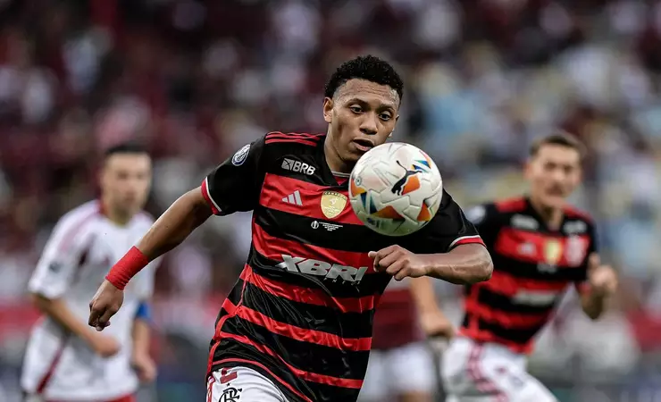 Porto negocia Daniel Sales e Flamengo tende a rejeitar proposta por 50%