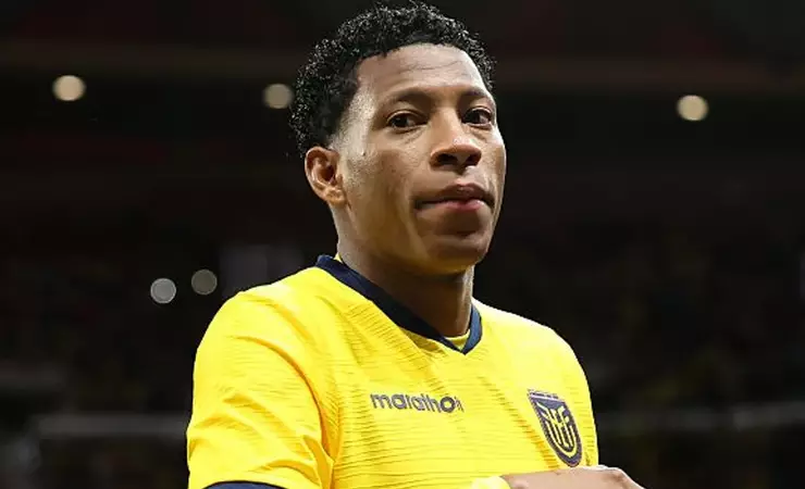 Staff de Gonzalo Plata intensifica busca por transferência ao futebol europeu
