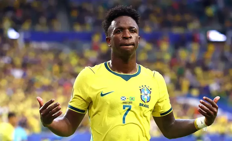 Vinícius Júnior vira referência ofensiva e encerra grupos como vice-artilheiro