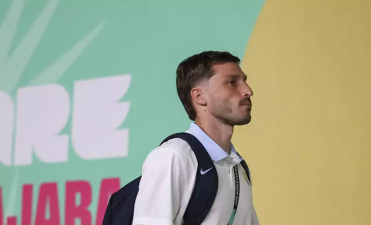 Flamengo nega procura do River e aguarda definição sobre Matías Viña