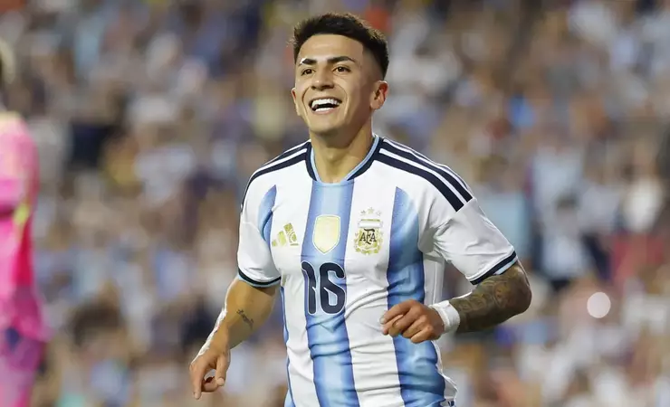 Flamengo negocia contratação de Thiago Almada por cerca de 25 milhões de euros