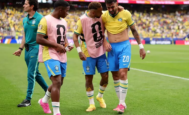Paquetá não terá férias e inicia tratamento de lesão no Rio, com Flamengo