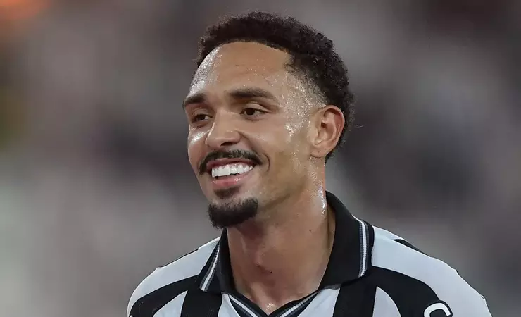 Flamengo sondou Vitinho, mas negociação não avançou por limite de jogos