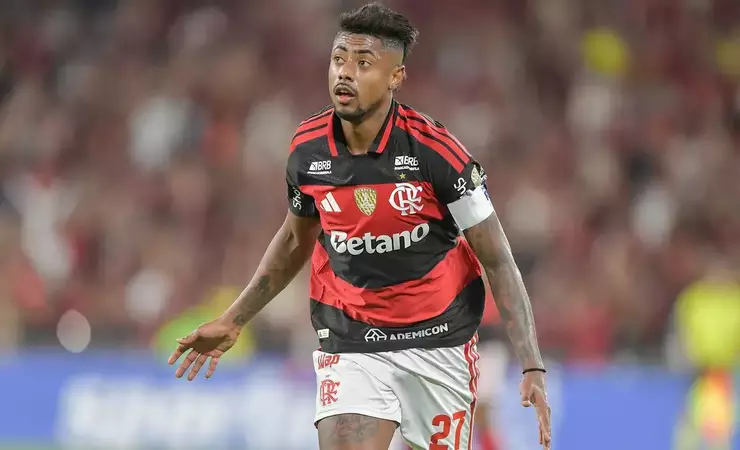 Flamengo vence o Vitória por 2 a 0 no Maracanã com Pulgar e Bruno Henrique