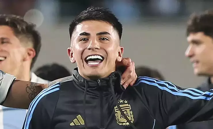 Flamengo negocia Thiago Almada e reúne José Boto com empresário neste fim de semana
