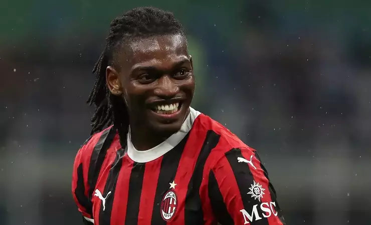 Rafael Leão admira o Flamengo e vive momento delicado no Milan