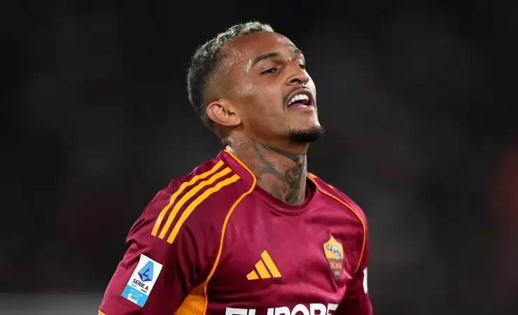 Wesley estreia pela Roma após corte da Copa e é expulso no 3 a 3