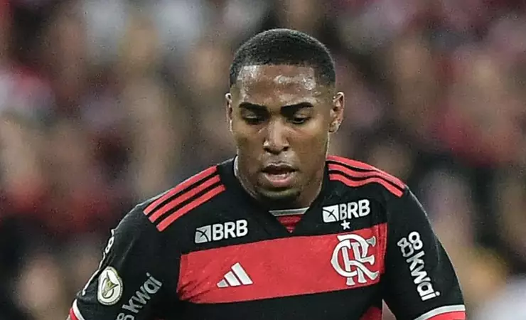 Lorran brilha na goleada do Flamengo sobre a Chapecoense e ganha elogios