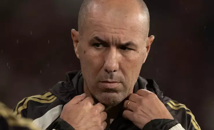 Empate com o Internacional aumenta pressão e leva Leonardo Jardim a reunião