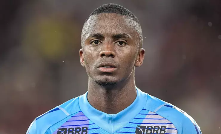 Wolverhampton busca Andrew, mas Flamengo descarta negociação no momento