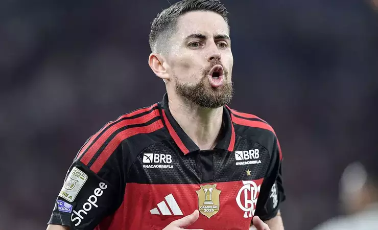 Jorginho diz que os gramados sem padrão atrapalham e aumentam a pressão no Flamengo