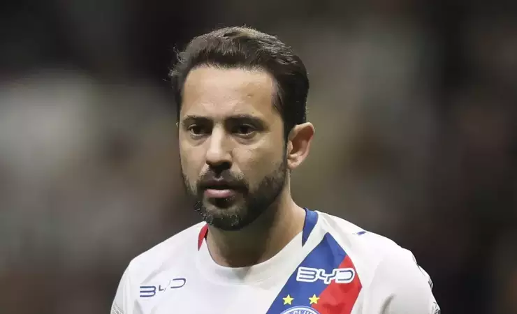 Everton Ribeiro pode deixar o Bahia no fim da temporada, diz imprensa baiana