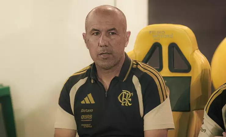 Flamengo apresenta Valencia e Freitas e Jardim comenta adaptação