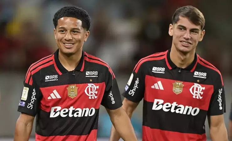 Flamengo apresenta Anthony Valencia e Joaquín Freitas no Ninho do Urubu