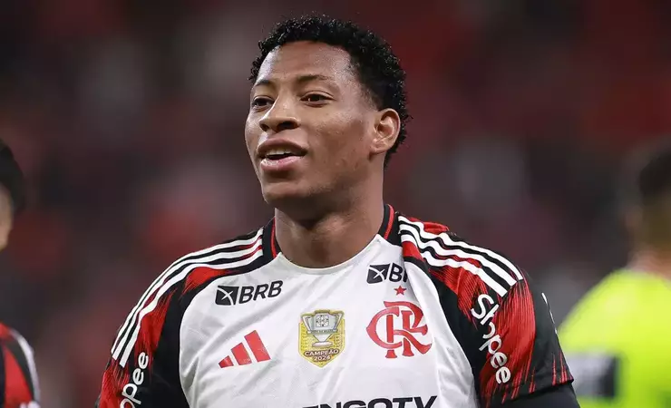 Flamengo aguarda retorno de Gonzalo Plata após avaliação física para o jogo