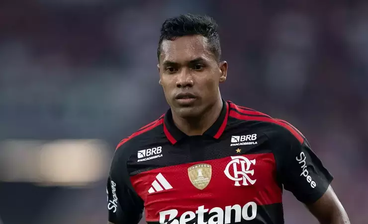 Falha de Alex Sandro tira o Flamengo da liderança após empate com o Corinthians