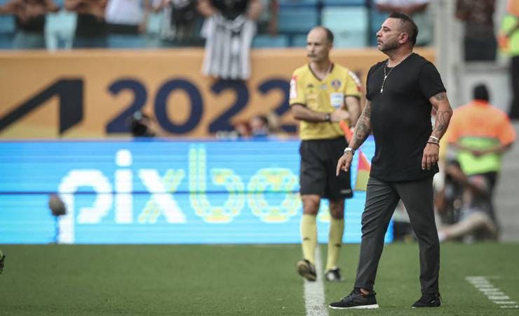 Ex-treinador do Atlético-MG detona sistema defensivo de Paulo Sousa e valoriza trabalho de Dorival no Flamengo: 'Grande nível'