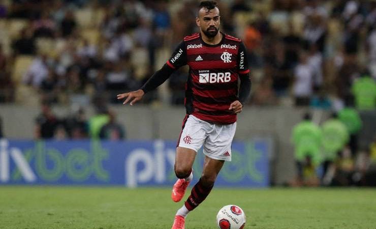 Médica que operou zagueiro do Flamengo foi condenada a quatro anos de prisão