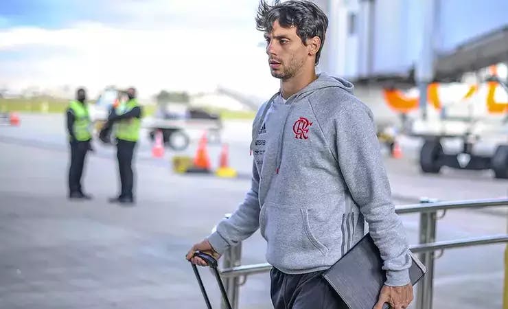 Com tendinite no joelho, Rodrigo Caio será novamente desfalque no Flamengo