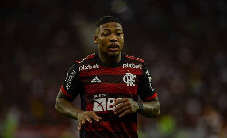 Em ascenção pelo Flamengo, Marinho relembra momento difícil com Paulo Sousa: 'Não era lateral'