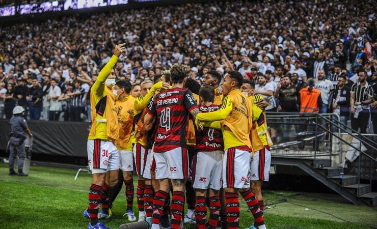 Vitória do Flamengo bate recorde de renda no estádio do Corinthians