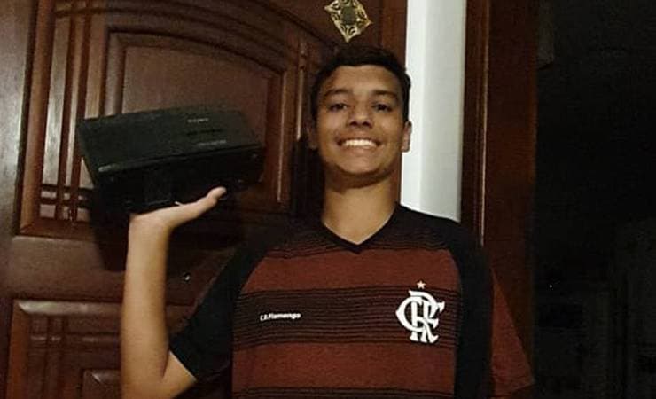 Nos jogos do Flamengo, o redescobrimento do rádio