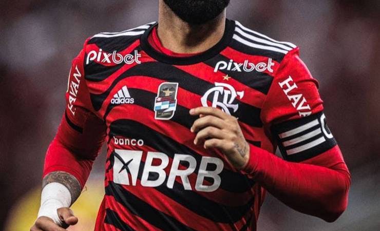 Gabigol quebra protocolo em goleada do Flamengo e usa patch do Rio: "Carioca"