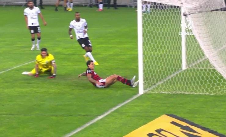 Dorival vê Flamengo maduro em classificação na Libertadores e elogia passe de Léo Pereira