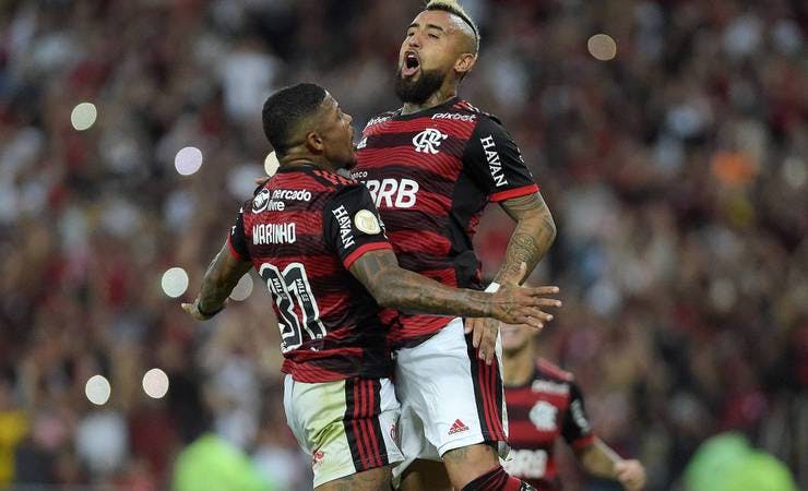 Vidal marca seu primeiro gol pelo Flamengo: "Impressionante"