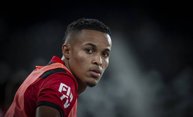 Lázaro marca e confirma importância no Flamengo