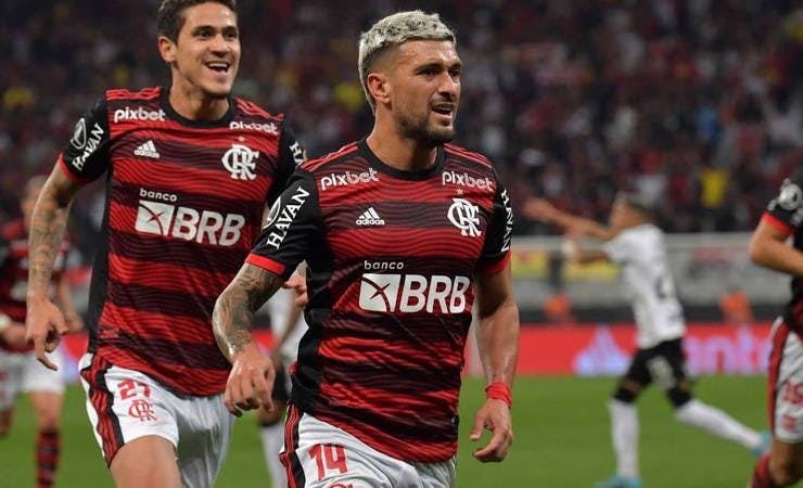 Conmebol divulga áudios do VAR em Corinthians x Flamengo