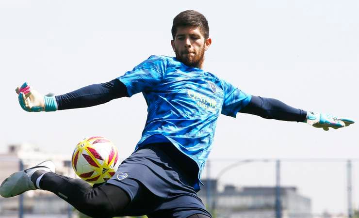 A poucos dias de se apresentar ao Flamengo, Agustín Rossi explica escolha pelo clube rubro-negro