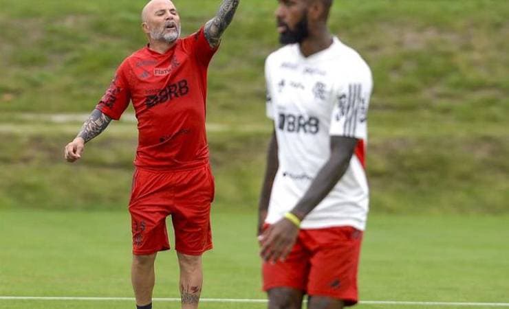 Sampaoli “critica” chutões e prega controle de bola nos jogos do Flamengo