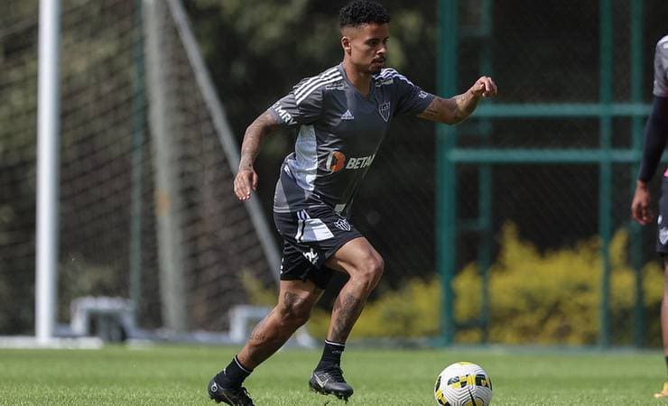 Flamengo chega a acordo e encaminha contratação de Allan, do Atlético-MG