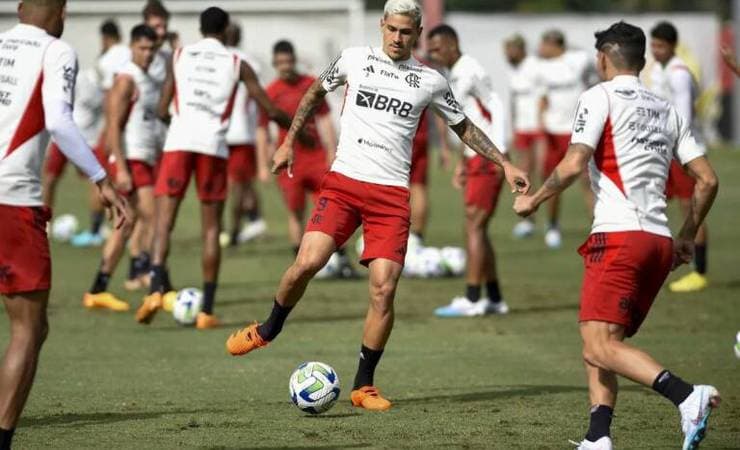 Após polêmica, Pedro volta aos treinos no Flamengo às vésperas da Libertadores