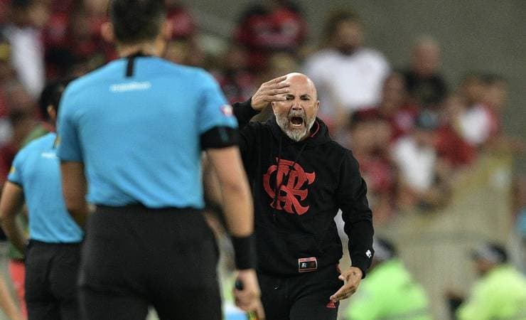 Sampaoli vê Flamengo em ascensão e mira confronto com o Athletico-PR