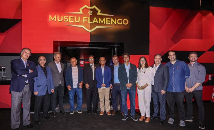 Com a presença de ídolos, Flamengo inaugura museu oficial