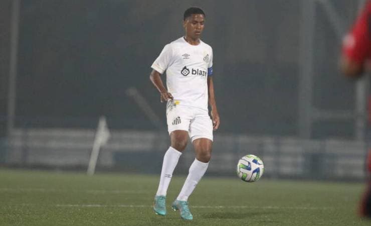Volante Balão vê Santos preparado para buscar a virada contra o Flamengo no Brasileiro sub-20