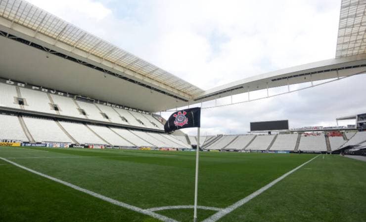 Após fechamento provisório do Maracanã, Flamengo pode encarar o Athletico-PR na Neo Química Arena